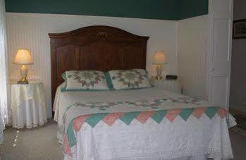 Intervale Glen Oaks Inn מראה חיצוני תמונה
