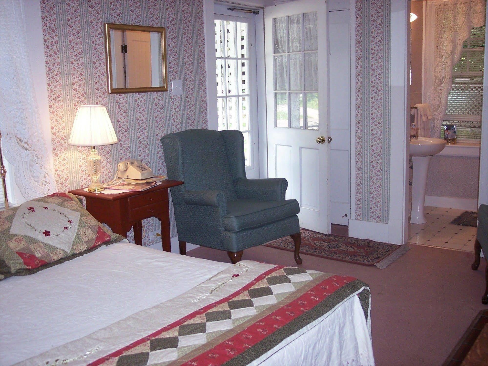 Intervale Glen Oaks Inn מראה חיצוני תמונה